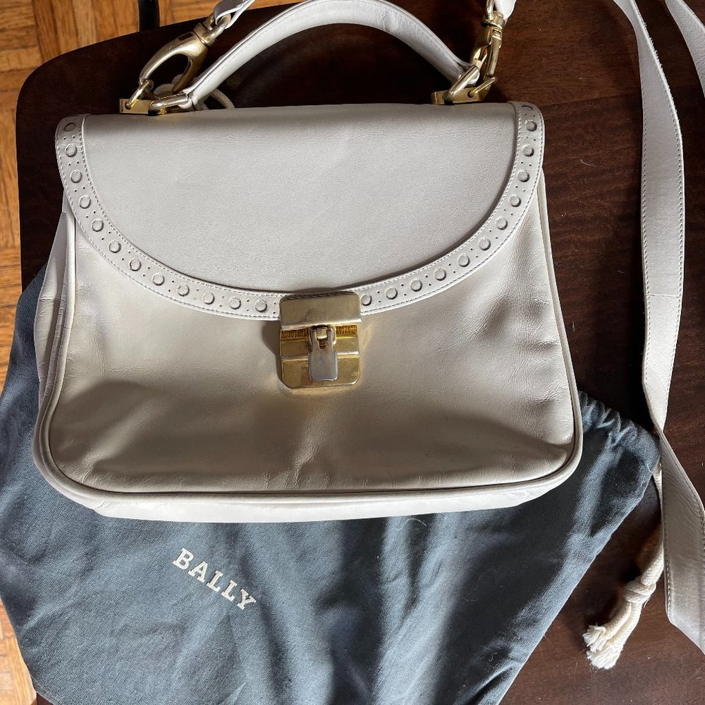 Bally White Leather Bag Vintage with Gold Buckle and Leather Strap